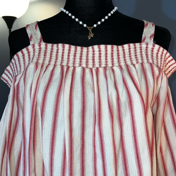 LC Lauren Conrad Size M Cold Shoulder Boho Top - Picture 2 of 13